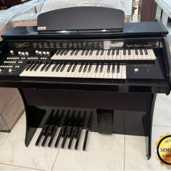 ORGAO DIGITAL ACORDES SERIE OURO PRETO AUTOBRILHO C/BANQUETA - SEMINOVO