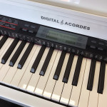 PIANO ARMARIO DIGITAL ACORDES AC3000A BRANCO