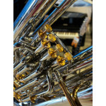 TUBA SINFÔNICA MUSICALLE 4/4 BB 4 PISTOS NIQ/CH BANHO OURO