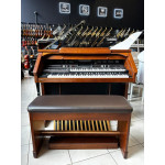 Orgao Roland At-900 Amadeirado - Seminovo