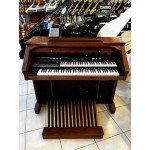 Orgao Roland At-900 Amadeirado - Seminovo