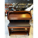 Orgao Roland At-900 Amadeirado - Seminovo