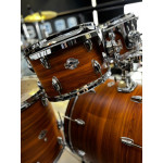 Bateria Spanking 22" Bumbo Carvalho Hanover (Sem Pratos e sem Banco) Bateria Spanking 22" Bumbo Carvalho Hanover (Sem Pratos e sem Banco)