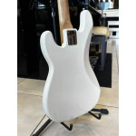 Contra Baixo Fender Squier - Seminovo Contra Baixo Fender Squier - Seminovo
