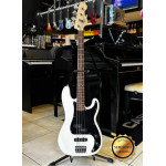 Contra Baixo Fender Squier - Seminovo Contra Baixo Fender Squier - Seminovo
