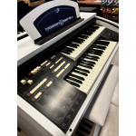 ORGAO TOKAI MD5 BRANCO COM BANQUETA