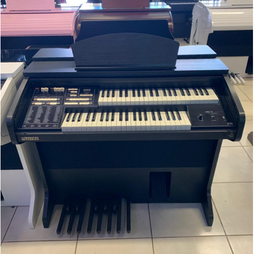 Orgao Tokai Md5 Preto com Banqueta - Mostruário