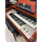 ORGAO TOKAI MD10 EVO CEDRO COM BANQUETA