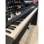 Piano Digital Yamaha P225 Preto + Suporte L200bk
