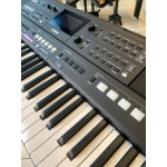 Teclado Yamaha Psr E483