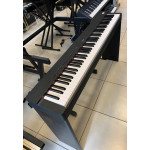 Piano Digital Yamaha P225 Preto + Suporte L200bk