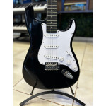 Guitarra Queen´s Strato Preta - Seminova